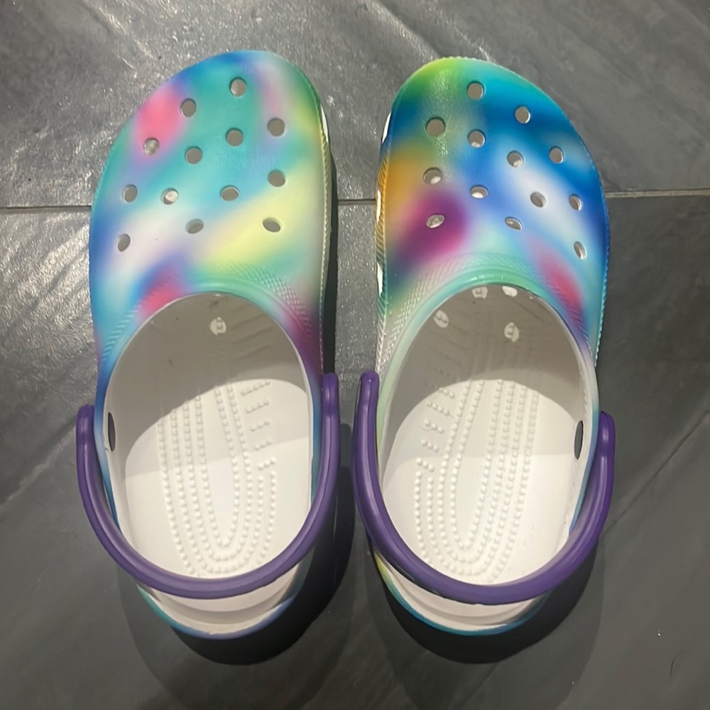Almost new multicolor crocs